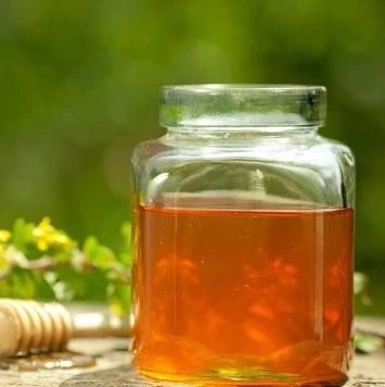 蜂蜜面膜怎么做补水 manuka蜂蜜 蜂蜜不能和什么一起吃 如何养蜂蜜 中华蜜蜂养殖技术