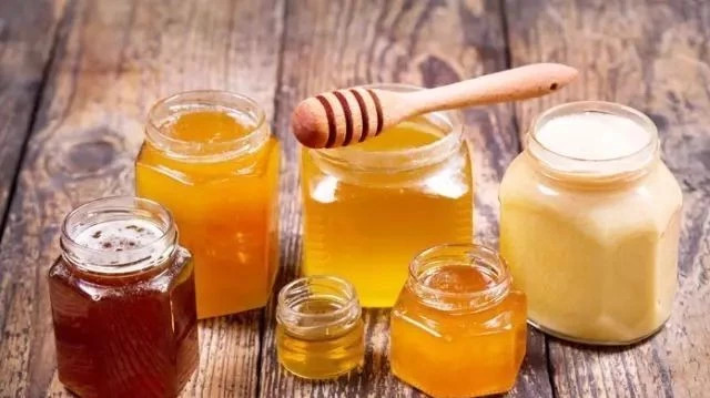 冠生园蜂蜜价格 生姜蜂蜜减肥 洋槐蜂蜜价格 蜂蜜加醋的作用与功效 蜂蜜的作用与功效减肥