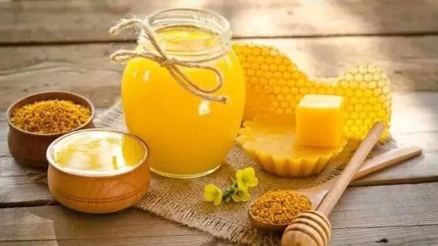 自制蜂蜜面膜 蜜蜂养殖视频 养蜜蜂 蜂蜜减肥的正确吃法 蜂蜜不能和什么一起吃
