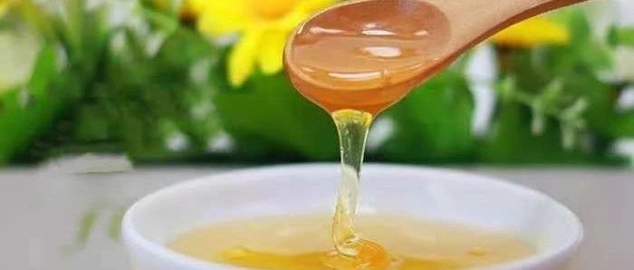 蜂蜜洗脸的正确方法 养殖蜜蜂 姜汁蜂蜜水 蜜蜂养殖技术 冠生园蜂蜜价格