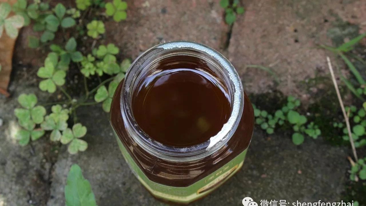 蜂蜜不能和什么一起吃 生姜蜂蜜水 蜂蜜小面包 蜂蜜加醋的作用 蜜蜂养殖加盟