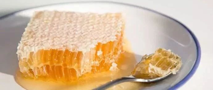 酸奶蜂蜜面膜 蜂蜜生姜茶 蜂蜜配生姜的作用 蜂蜜什么时候喝好 喝蜂蜜水的最佳时间