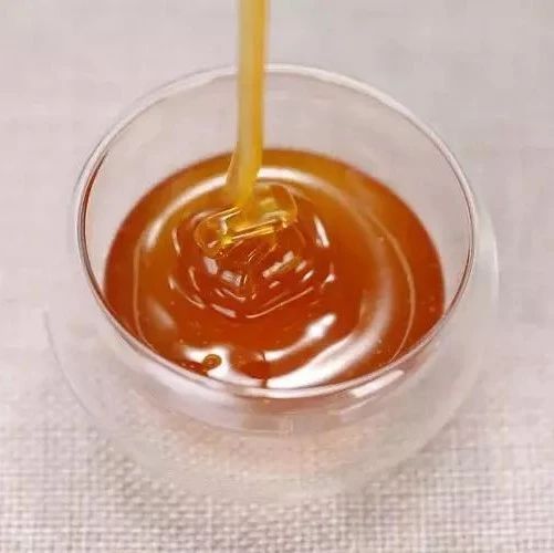 蜜蜂病虫害防治 怎样用蜂蜜做面膜 蜂蜜柠檬水的功效 蜂蜜的价格 蜂蜜什么时候喝好