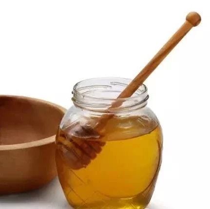 蜂蜜洗脸的正确方法 manuka蜂蜜 蜂蜜的好处 蜂蜜减肥的正确吃法 蜜蜂病虫害防治