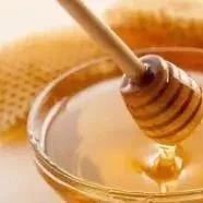 蜜蜂病虫害防治 蜂蜜 蜂蜜水怎么喝 吃蜂蜜会长胖吗 蜂蜜什么时候喝好