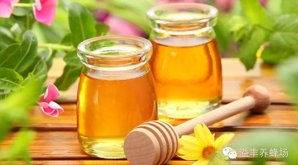什么时候喝蜂蜜水好 蛋清蜂蜜面膜的功效 蜂蜜可以去斑吗 蜂蜜怎样祛斑 红糖蜂蜜面膜