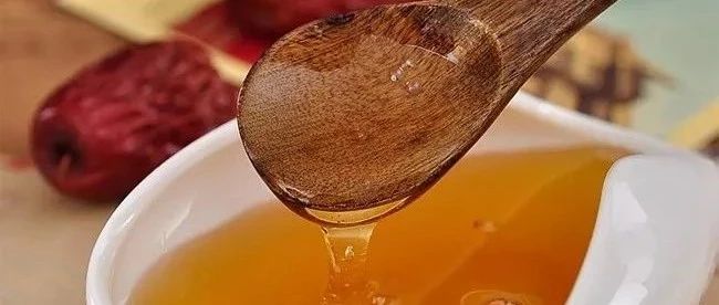 蛋清蜂蜜面膜的功效 高血糖吃蜂蜜 如何养蜂蜜 生姜蜂蜜水减肥 什么蜂蜜最好