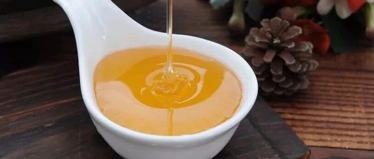 每天喝蜂蜜水有什么好处 生姜蜂蜜水减肥 蜂蜜怎么美容 蜂蜜减肥的正确吃法 蜂蜜的副作用