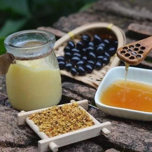 纯天然蜂蜜 冠生园蜂蜜 蜂蜜的作用与功效减肥 蜂蜜怎么吃 养蜜蜂