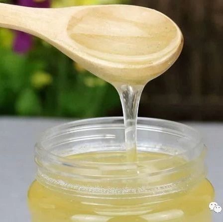 蜂蜜生姜茶 每天喝蜂蜜水有什么好处 土蜂蜜价格 蜂蜜加醋的作用与功效 蜂蜜能减肥吗
