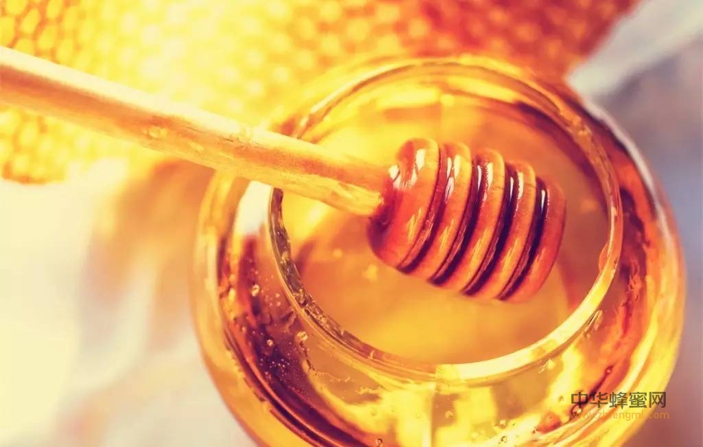如果你买蜂蜜治是泡水，那你只用到了它1%的功能……看完涨姿势了！