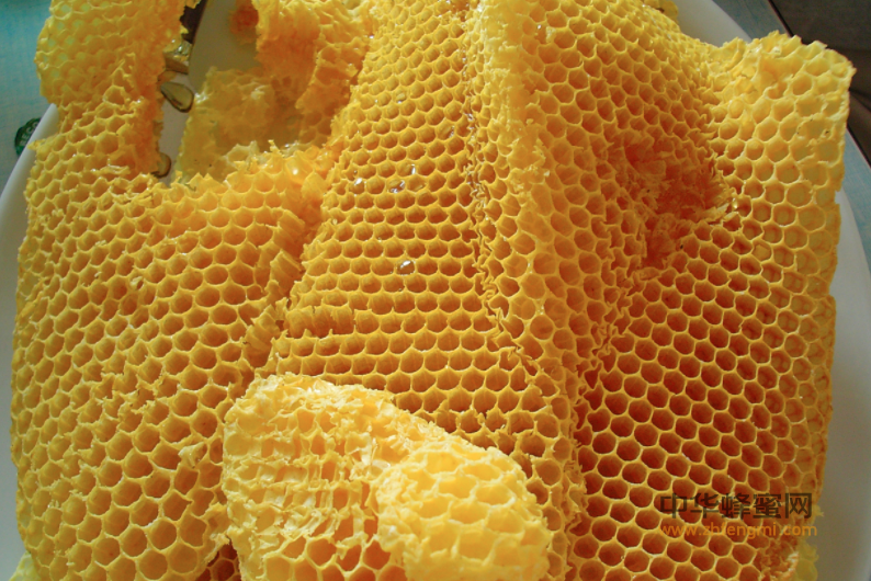 蜂蜡 蜂蜡的用法 蜂蜡怎么用 蜂蜡的作用 蜂蜡的好处