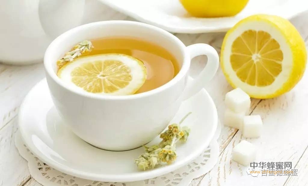 这样的一杯冰镇蜂蜜柠檬茶你舍得不喝吗？！