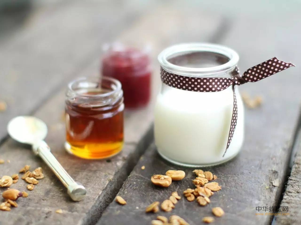 蜂蜜牛奶—早餐必备！