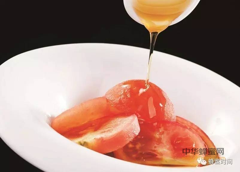 营养学家建议：凉拌西红柿用蜂蜜更健康！