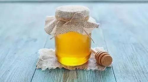 秋季养生多喝蜂蜜——润肺、美颜、还减肥！