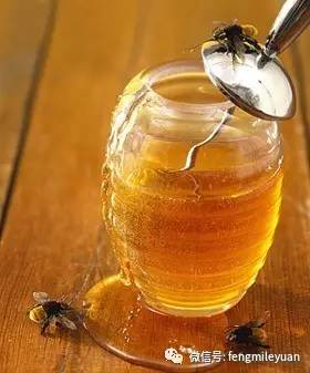 蜂蜜营养丰富，不喝不痛快！