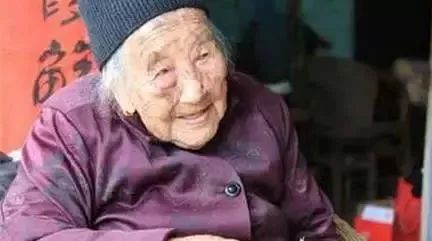 每天清晨两勺蜂蜜：宁海111岁老寿星长寿秘籍！
