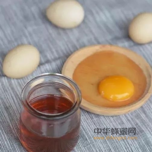 蜂蜜+香油+鸡蛋，治便秘，可<a