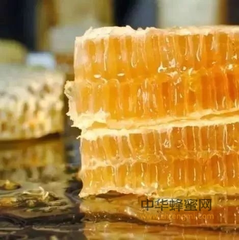 蜂蜜虽好，但蜂巢蜜更棒！