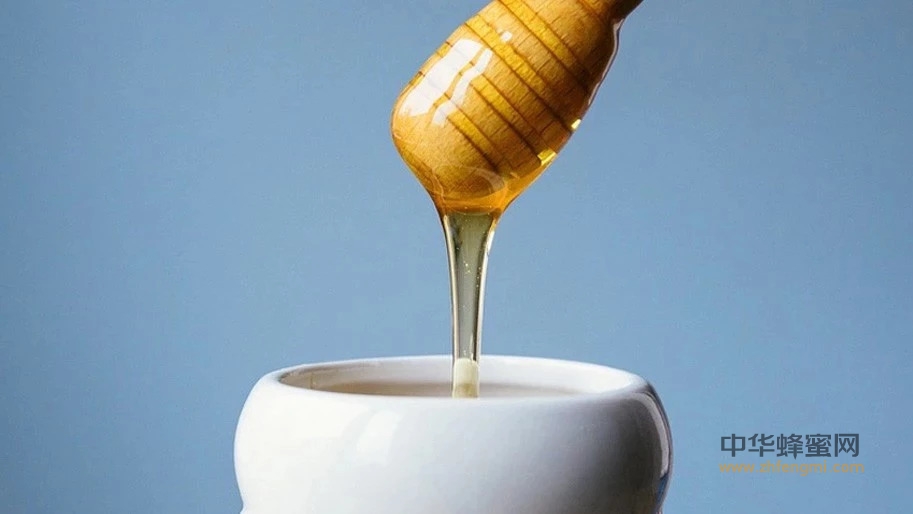 一勺蜂蜜+12种喝法，帮您省去上千医药费！
