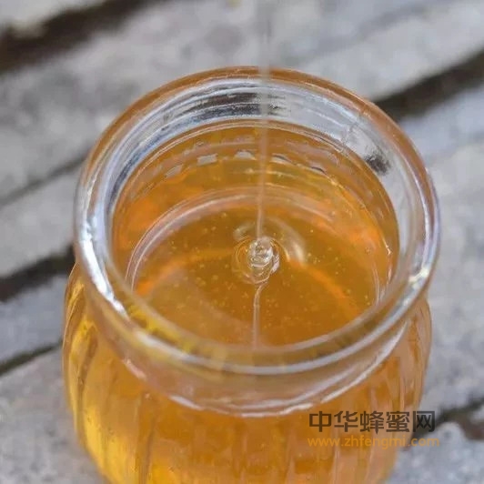 蜂蜜表面出现一层泡沫？是真是假？是好是坏？