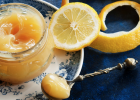 体虚可以喝蜂蜜水吗 什么时候喝柠檬蜂蜜水 蜂蜜与四叶草动漫插曲 沙枣蜂蜜的功效 蜂蜜的鉴别方法