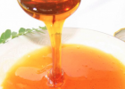 生姜蜂蜜水什么时候喝最好 蜂蜜什么时候喝好 蜂蜜不能和什么一起吃 生姜蜂蜜祛斑 柠檬蜂蜜水