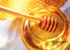 蜂蜜什么时候喝好 蜂蜜祛斑方法 蜜蜂养殖技术视频全集 蜂蜜什么时候喝好 生姜蜂蜜