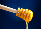 烤鸡刷蜂蜜 用蜂蜜怎么洗头发 蒙阴土蜂蜜 蜂蜜喝多了会怎么样 蜂蜜的存放